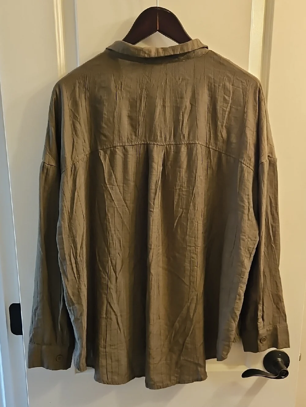 Promesa Olive Crinkle Button Down Top L Lightweight Relaxed Blouse - Picture 8 of 11